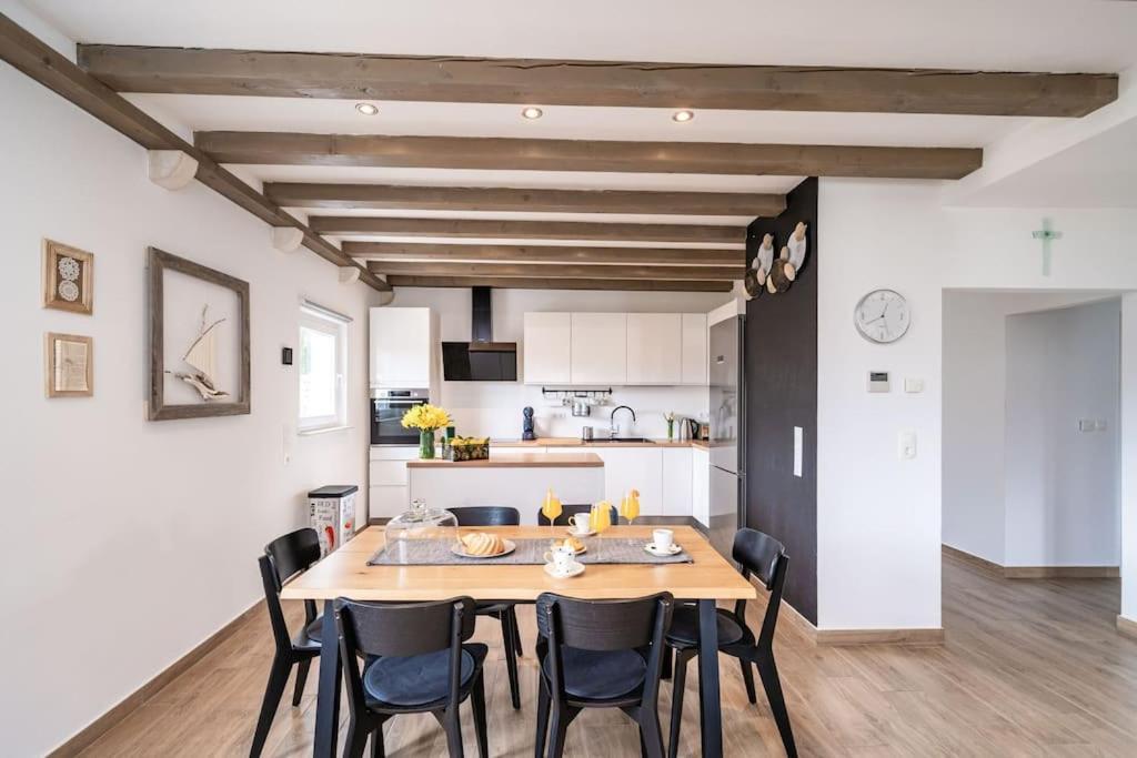 Apartment Nima *