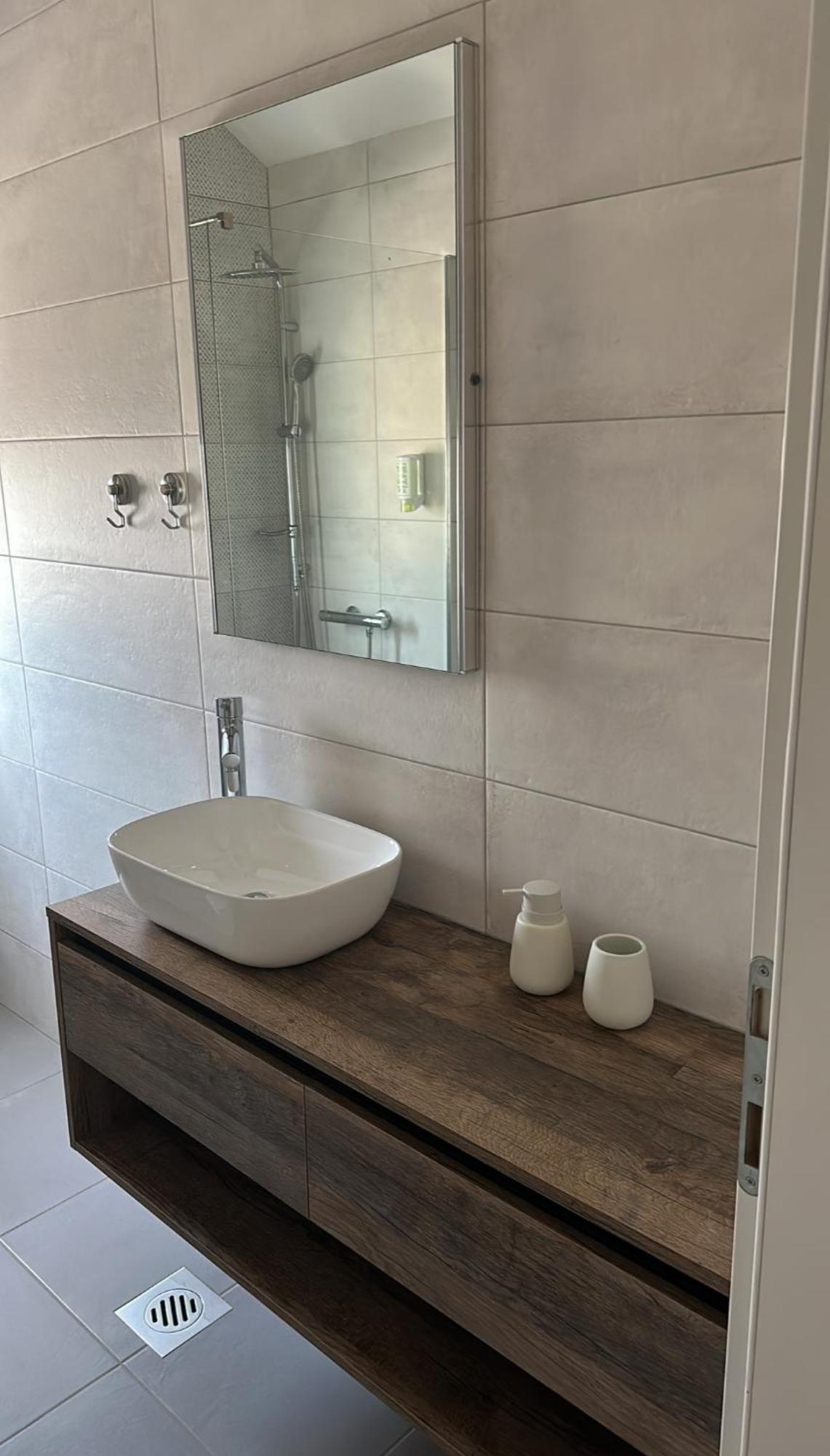 Nima Apartment